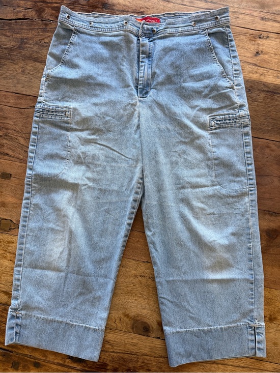 Gloria Vanderbilt Denim - Gloria Vanderbilt Light Wash Denim Crop Pants